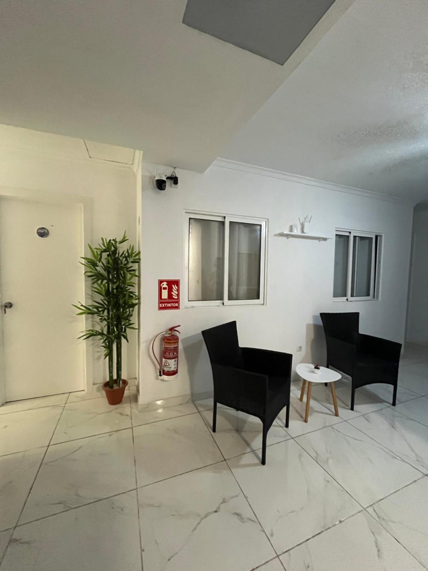 Pension Cerda 112 Аликанте Экстерьер фото