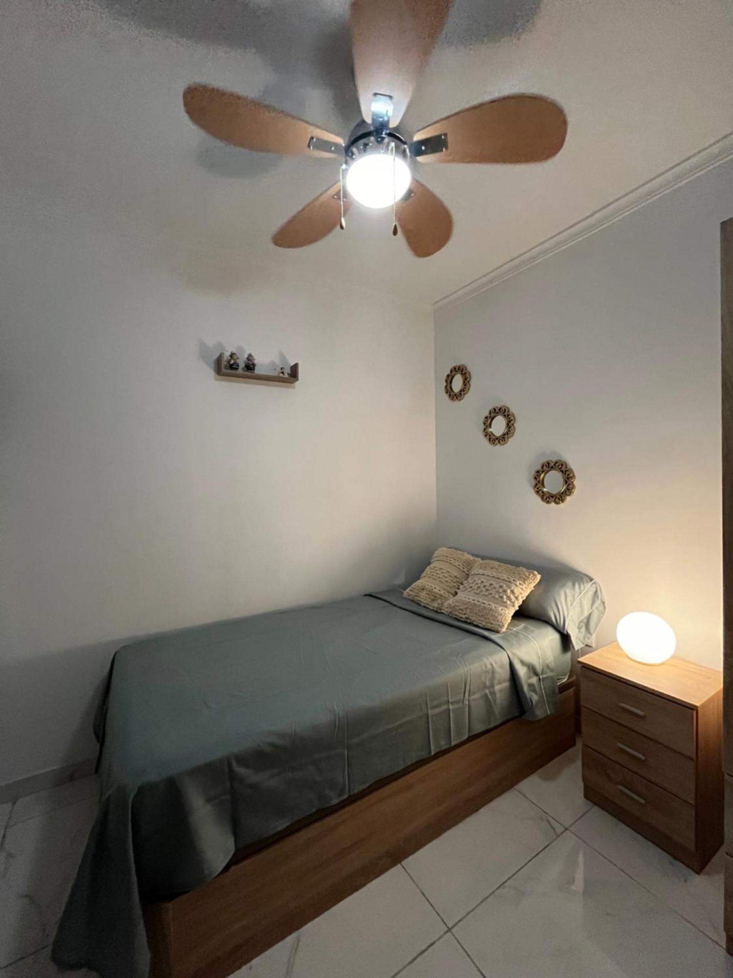 Pension Cerda 112 Аликанте Экстерьер фото